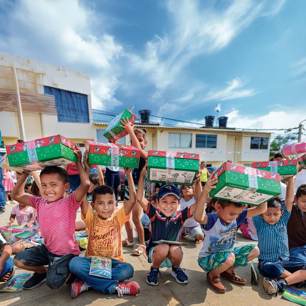 Support the Operation Christmas Child Project