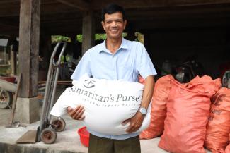 SAMARITAN’S PURSE BAGS OF RICE PROVIDE FAMILIES IN VIETNAM’S NORTHERN HIGHLANDS WITH HOPE FOR THE FUTURE.