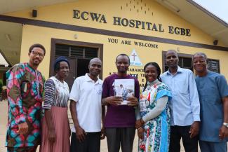 The team of chaplains at Egbe serve boldly for the Gospel on the frontlines among the sick in Nigeria. Samaritan’s Purse helps equip and encourage them as they share the Name of Jesus to those who may have never heard it.